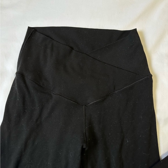 OFFLINE By Aerie Crossover Flare Legging - Picture 4 of 6